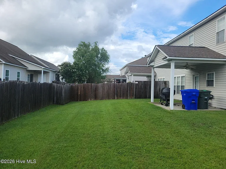 2005 Cambria Dr #A — Photo 3