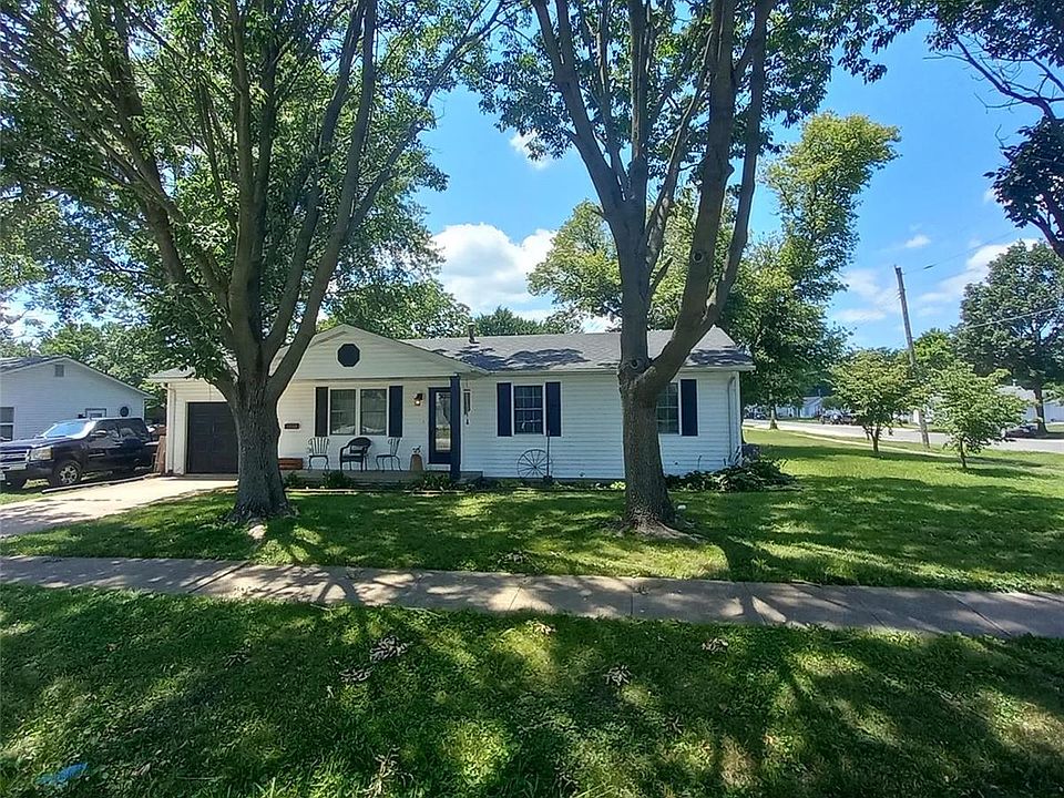 509 1st St, Carrollton, IL 62016 Zillow