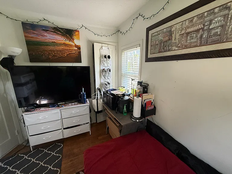 4505 Dahill Rd — Photo 2