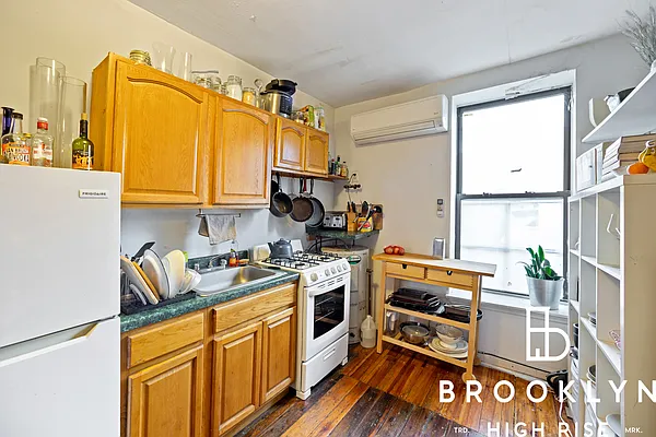 Rented by Brooklyn High Rise LLC | media 11