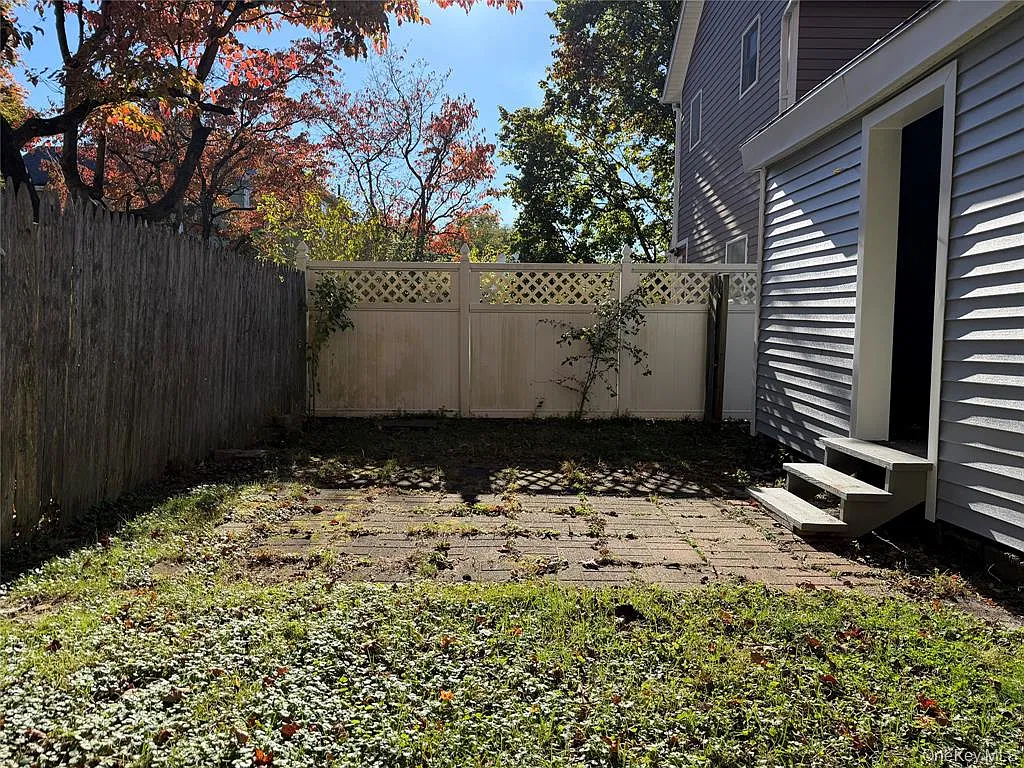 2 bed, 1068 sqft, $2,350 — Photo 3