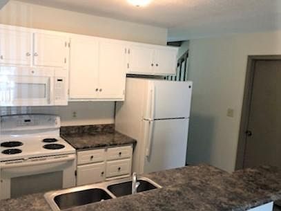 3rd image of 513 Vilas St