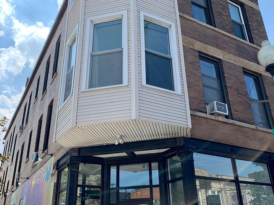 1st image of 2912 N Milwaukee Ave #2F