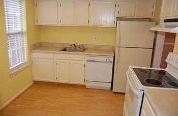 2nd image of 1570 Heritage Hill Dr
