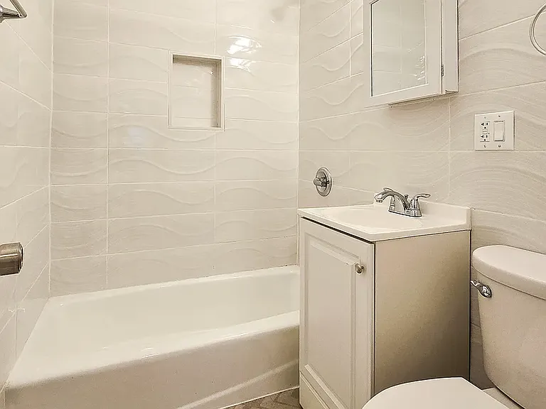 94 8th Ave #1 — Photo 18