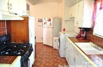 5th image of 130 Evandale St