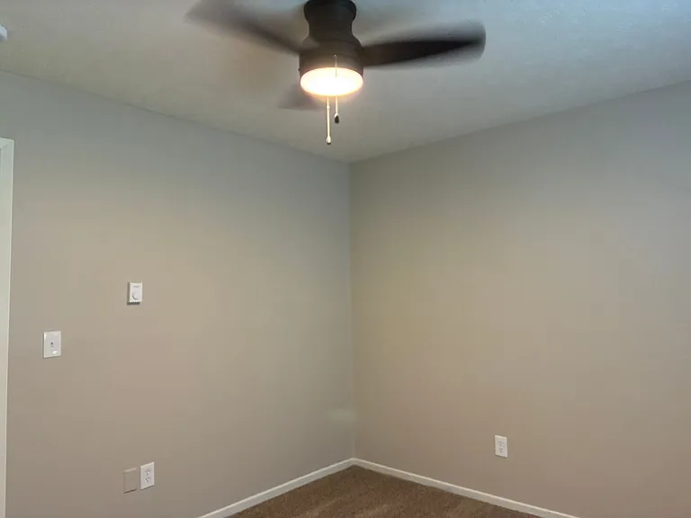 Waynedale Circle Apartments — Photo 42
