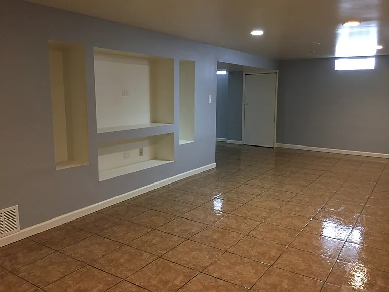 12941 S Saginaw Ave — Photo 9