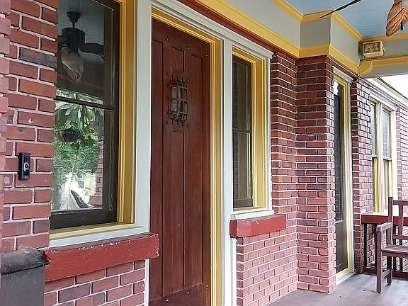 3rd image of 125 James Ave