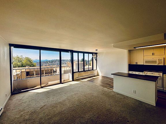 5th image of 601 Belmont Ave E APT E3
