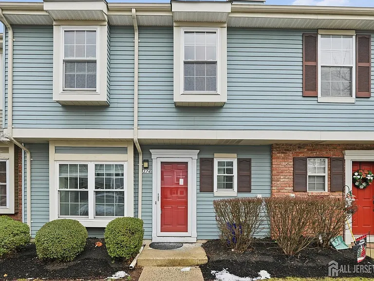 374 Aldeburgh Ave — Photo 12