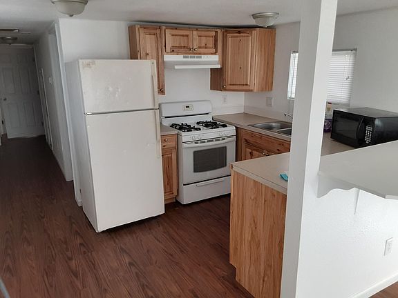 Plenty of storage and a Gas Range