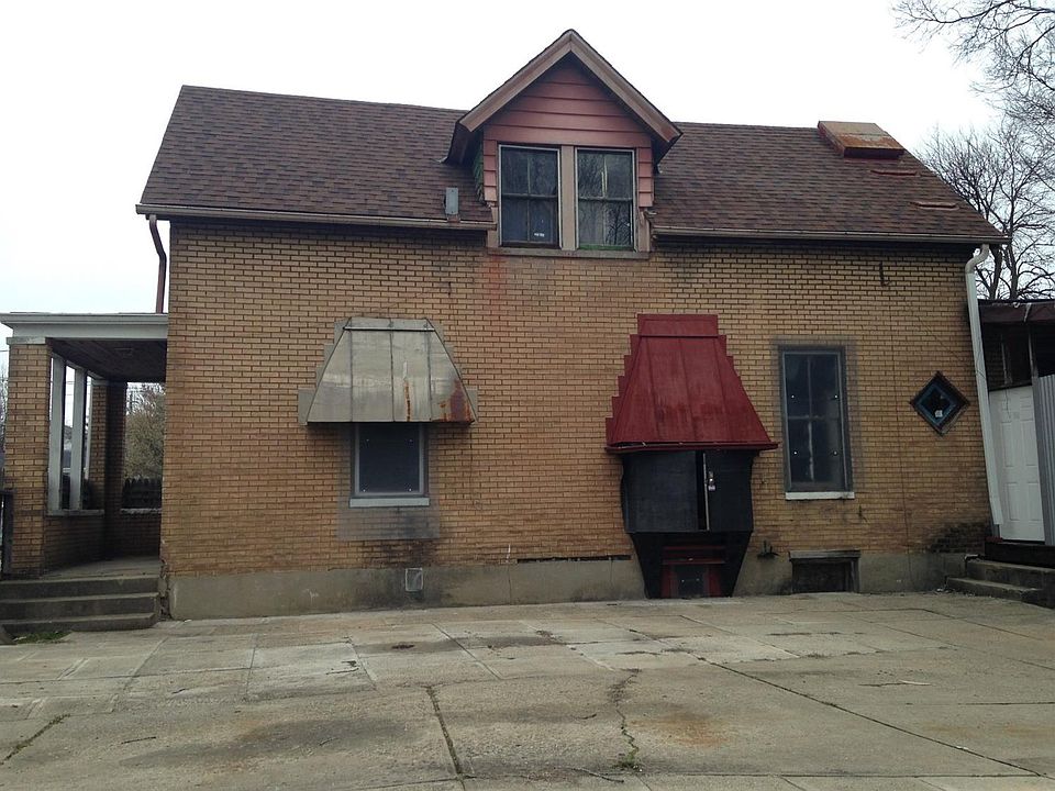 2nd image of 478 Crestline Ave