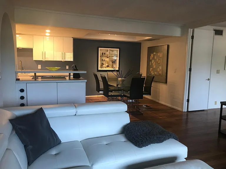 7557 N Dreamy Draw Dr — Photo 12