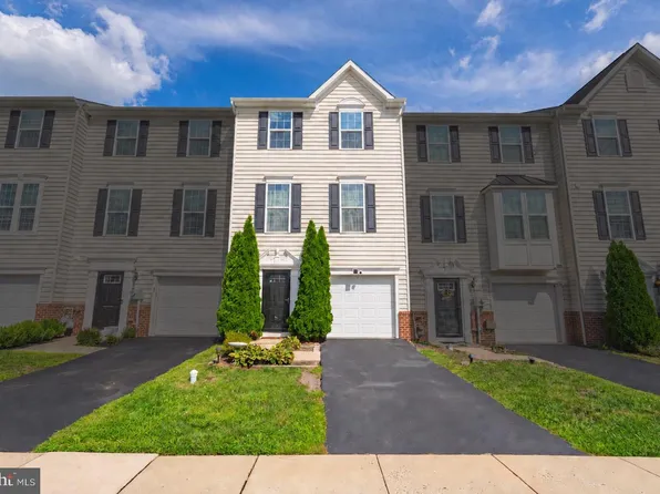 82 Green View Dr, Pottstown, PA 19464