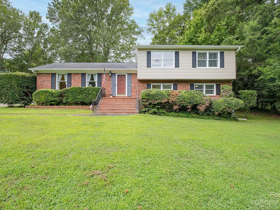 1st image of 2485 Westminster Dr