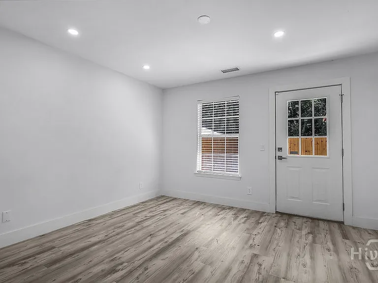 11903 Apache Ave #3 — Photo 16