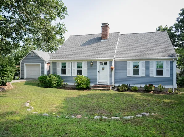 8 Richard Road, Yarmouth Port, MA 02675
