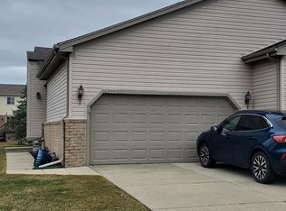 29300 Red Maple Dr, Chesterfield, MI