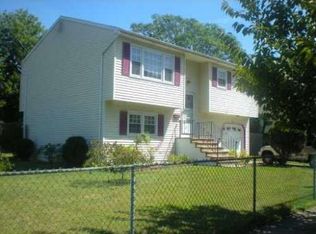 201 Oak Pl, Piscataway, NJ 08854