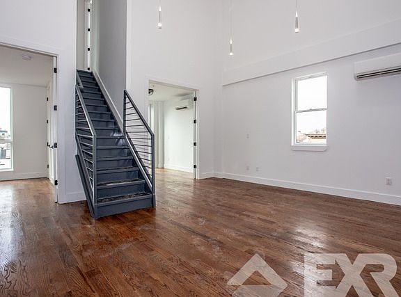 2nd image of 1266 Pacific St #C2