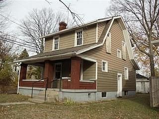 1st image of 852 Dow St
