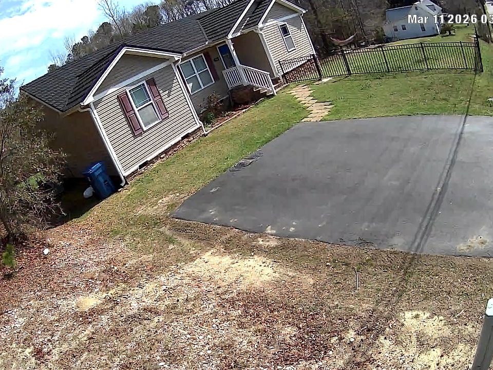 2nd image of 385 Pinehurst Ave