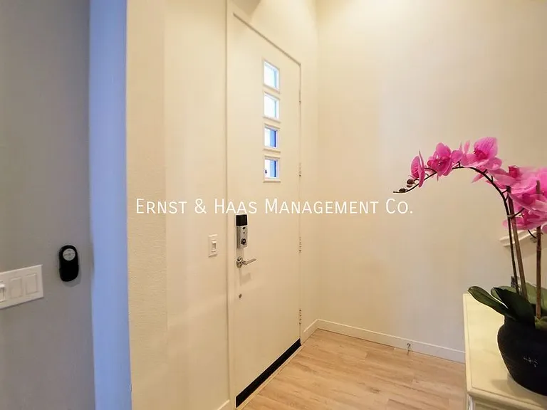5777 Acacia Ln — Photo 3