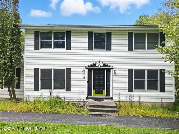 2nd image of 123 Greenwood Ct