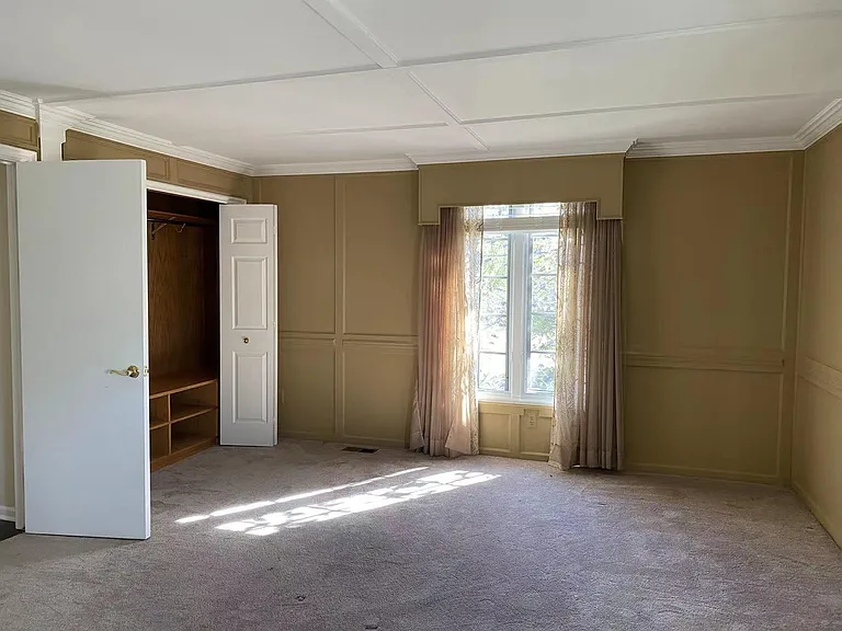 323 Shellbourne Dr — Photo 12