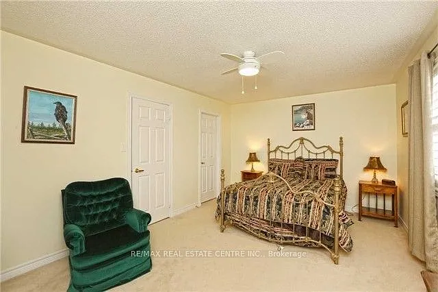 43 Joywill Ct — Photo 2