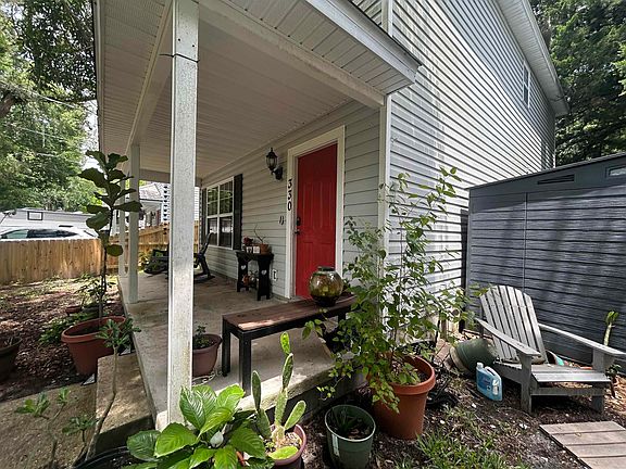 3rd image of 330 Saint George Ave
