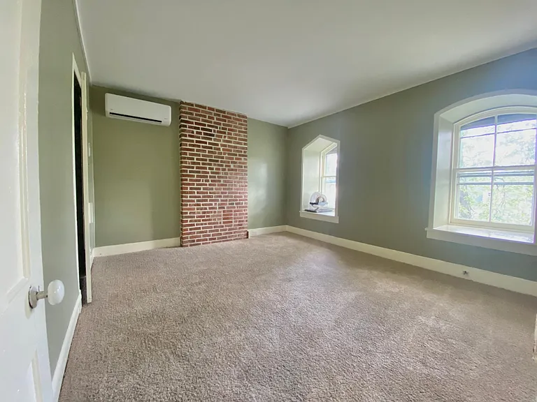 95 Wurts St #2 — Photo 14