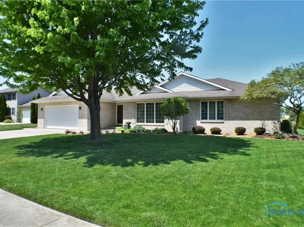 659 Fairway Dr, Elmore, OH 43416