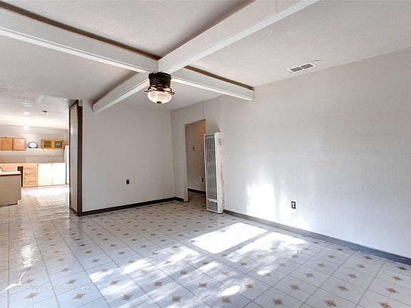 3rd image of 278 Sunset Dr