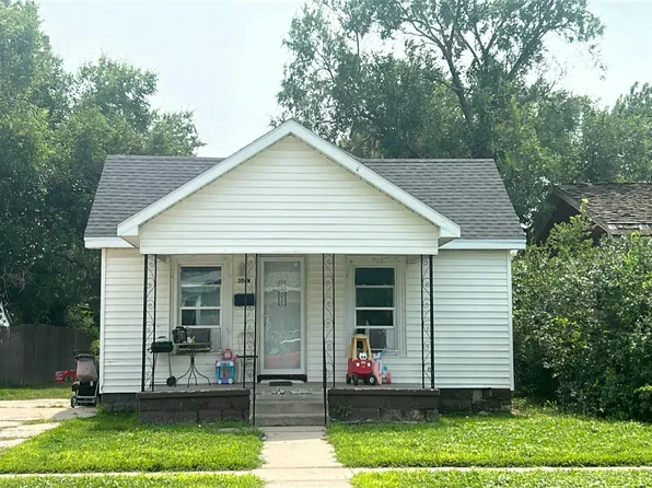 304 W 8th St, Lexington, NE 68850