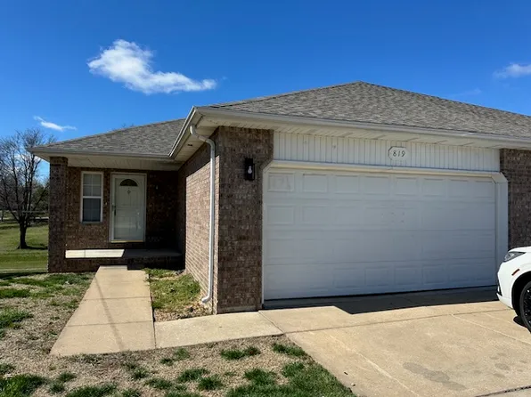 819 S Pinhook Dr, Nixa, MO 65714