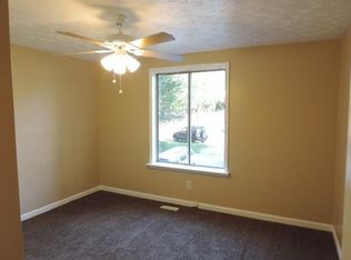 946 Parkwest Ln, Stone Mountain, GA 30088