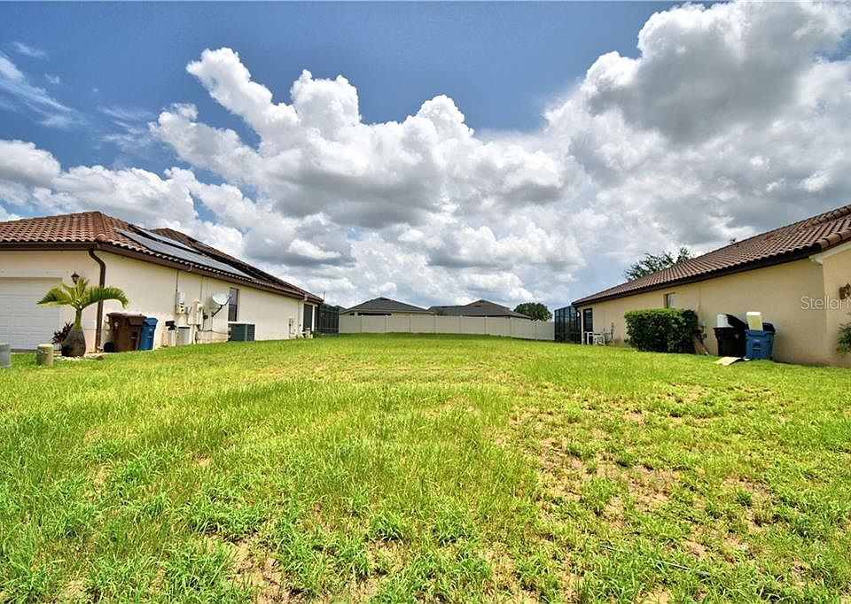 2nd image of 329 Villa Sorrento Cir