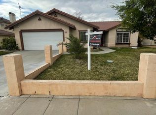 7544 Dumond Ave, Fontana, CA 92336