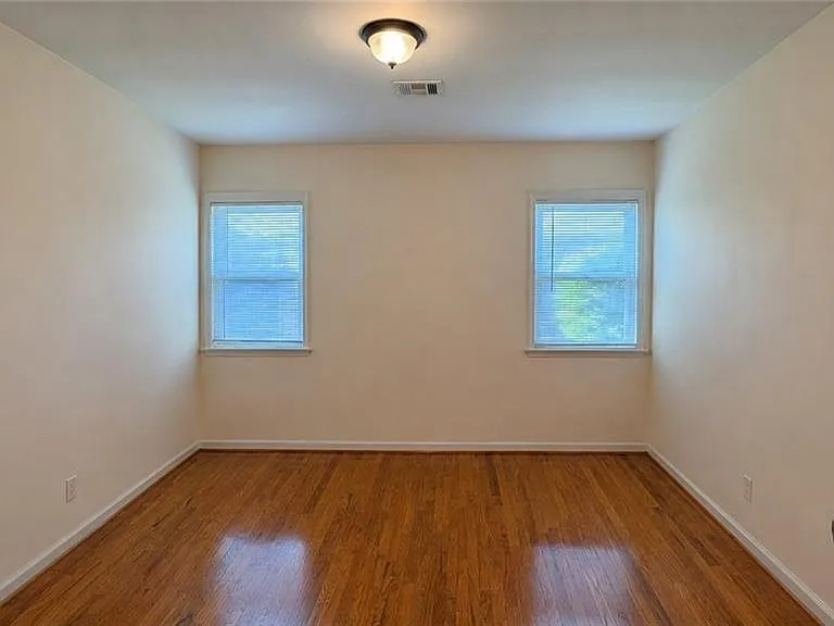 2569 N Brighton St — Photo 7