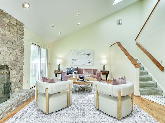5th image of 14 Gailhaven Ct
