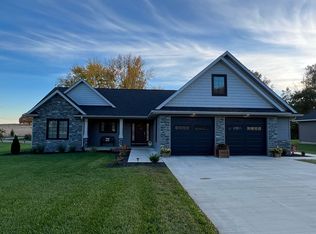 1 Deerfield Ln, Washington, IN 47501