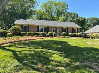 4954 Vineyard Ln, Greenville, SC 29615