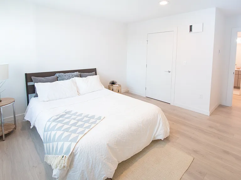 Edric Apartments — Photo 9