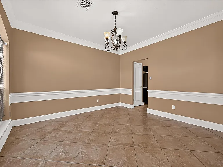 4011 Alexis Cir — Photo 12