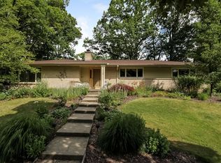 1348 Lenox Rd SE, East Grand Rapids, MI 49506