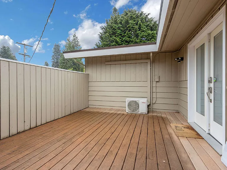 18007 113th Ave SE #UPPER — Photo 3