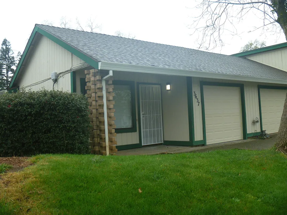 3637 Sutterwoods Way