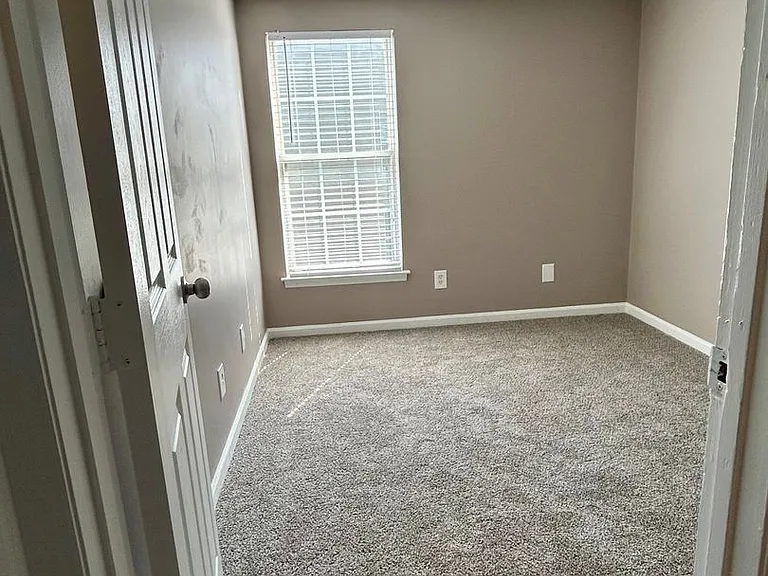 1610J Arlyn Cir — Photo 7